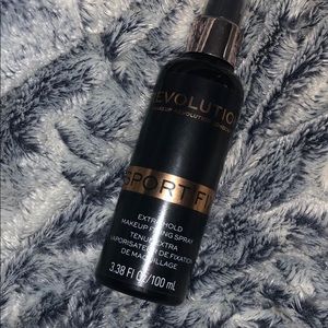 Makeup Revolution Sport Fix Setting Spray